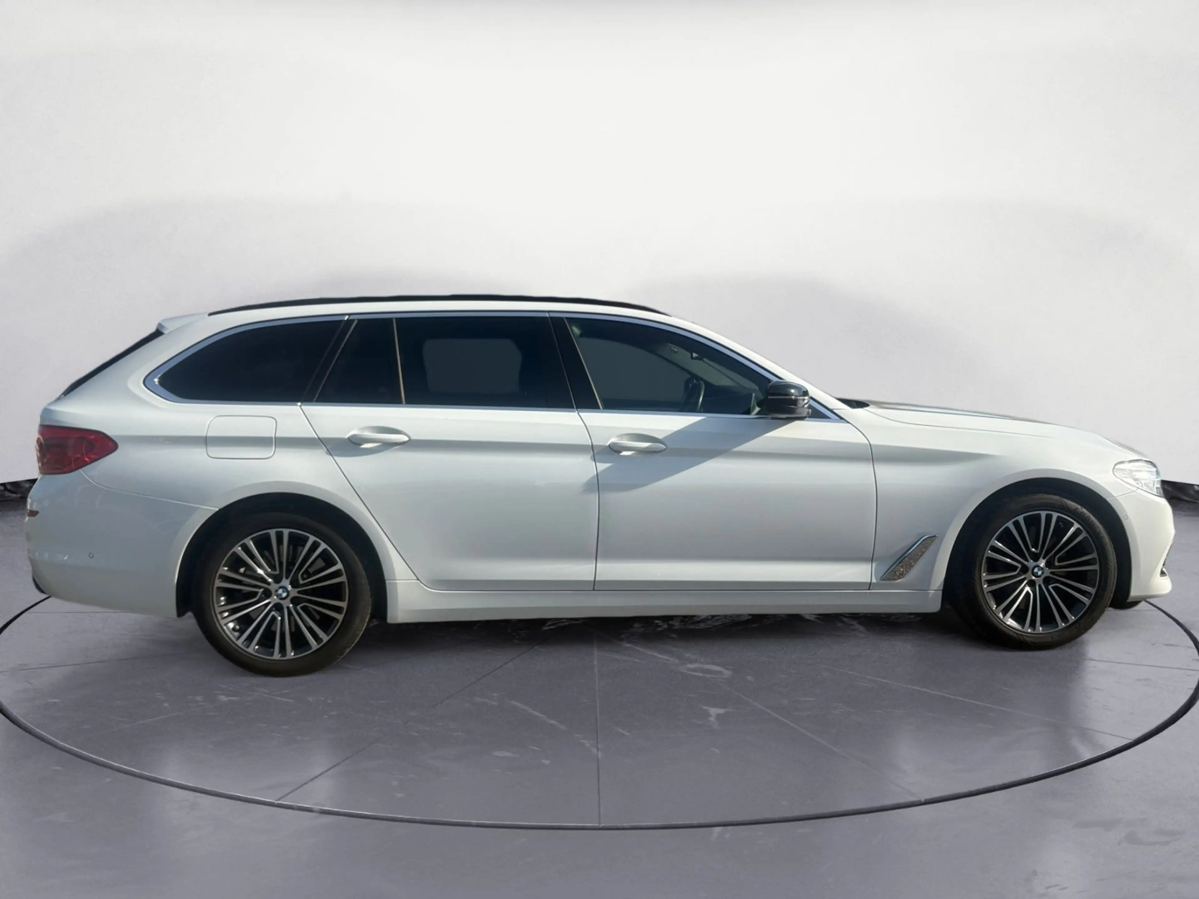 BMW 540 d xDrive Touring Aktive Geschw. Head Up Rückf — photo 7