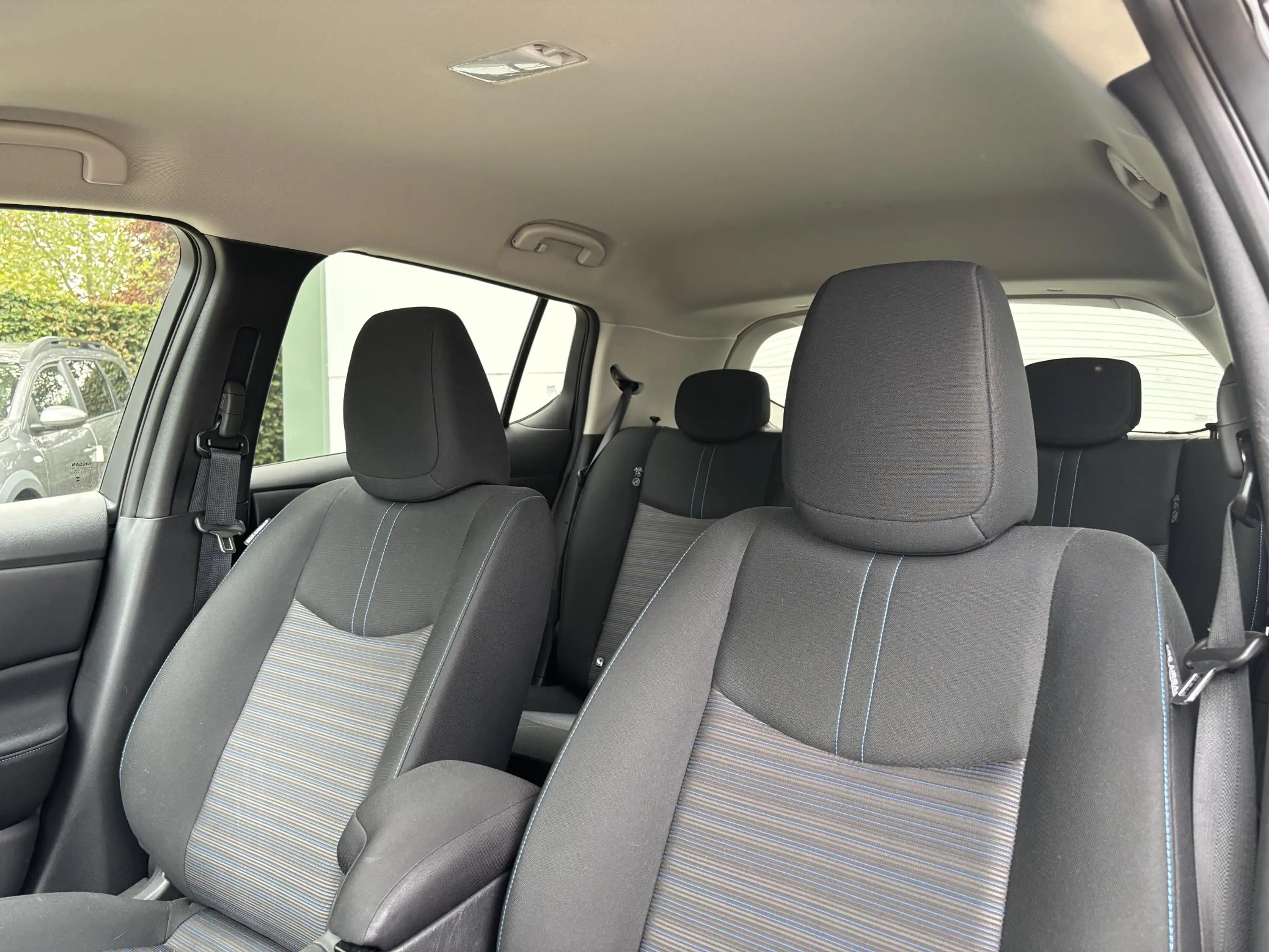 Nissan Leaf N-Connecta 40 kWh l voorstoelen verwarmd l Apple C — photo 7
