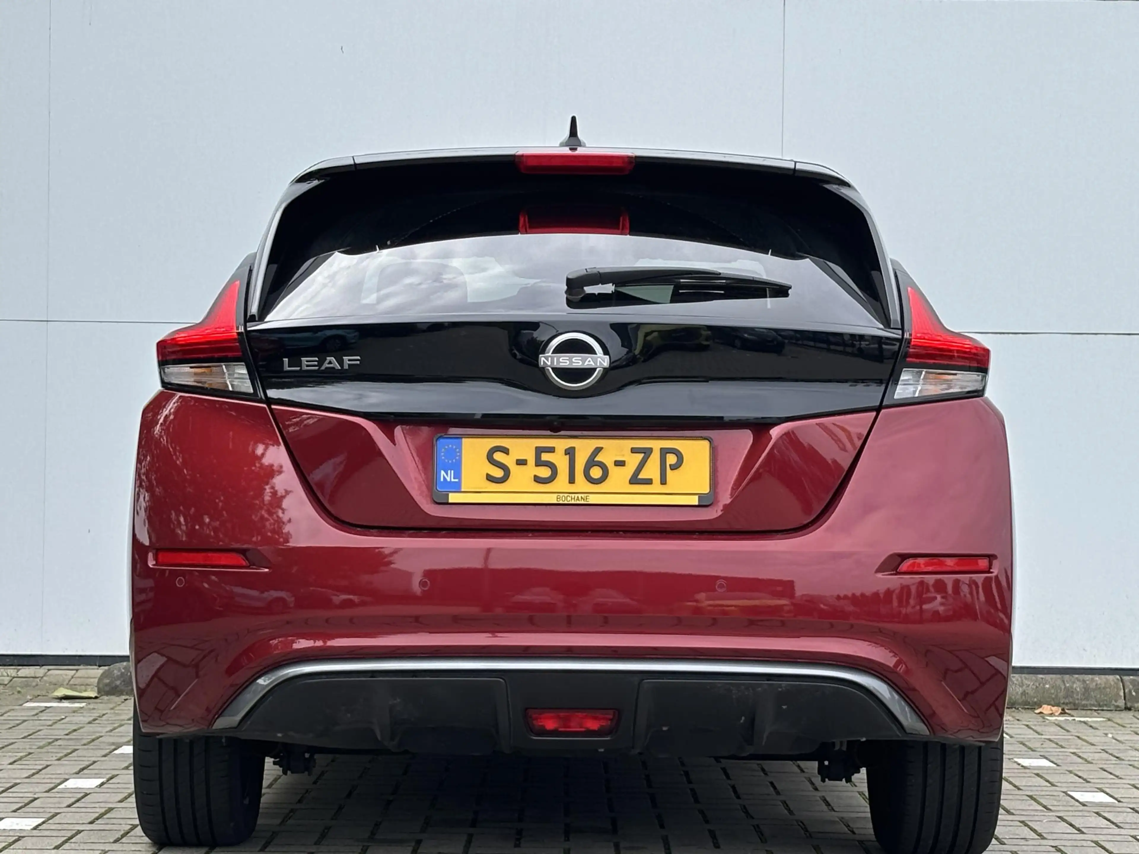 Nissan Leaf N-Connecta 40 kWh l voorstoelen verwarmd l Apple C — photo 19