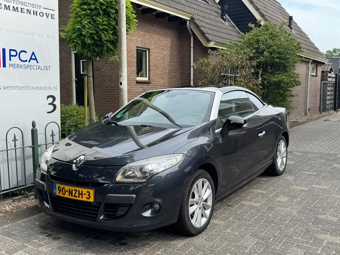 Renault Megane Coupé-Cabriolet 1.4 TCE Privilège Cabrio/Airco/Sto Šedá - 2