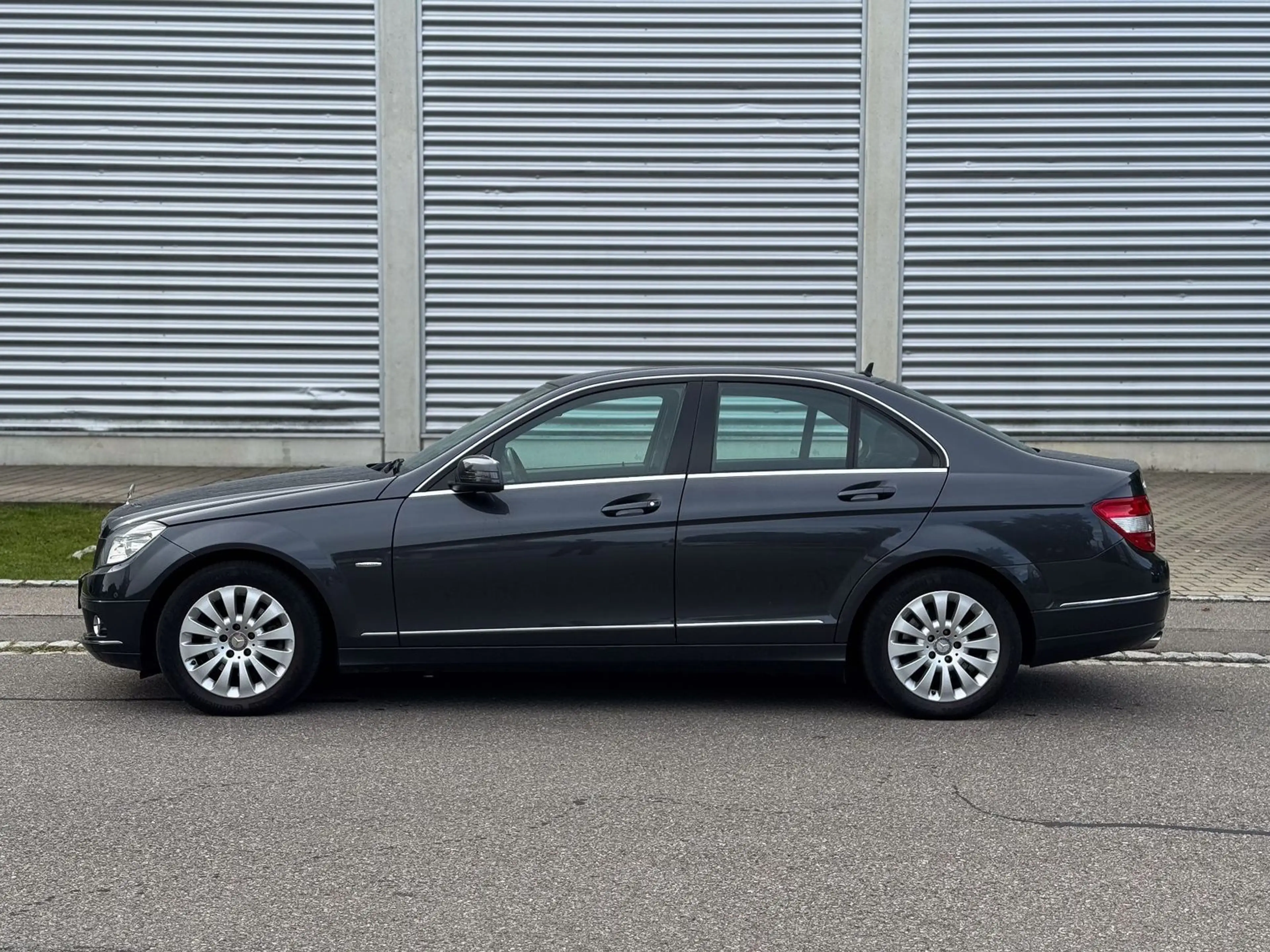 Mercedes-Benz C 200 K Elegance Automatik *SHZ*Navi*PDC — photo 7