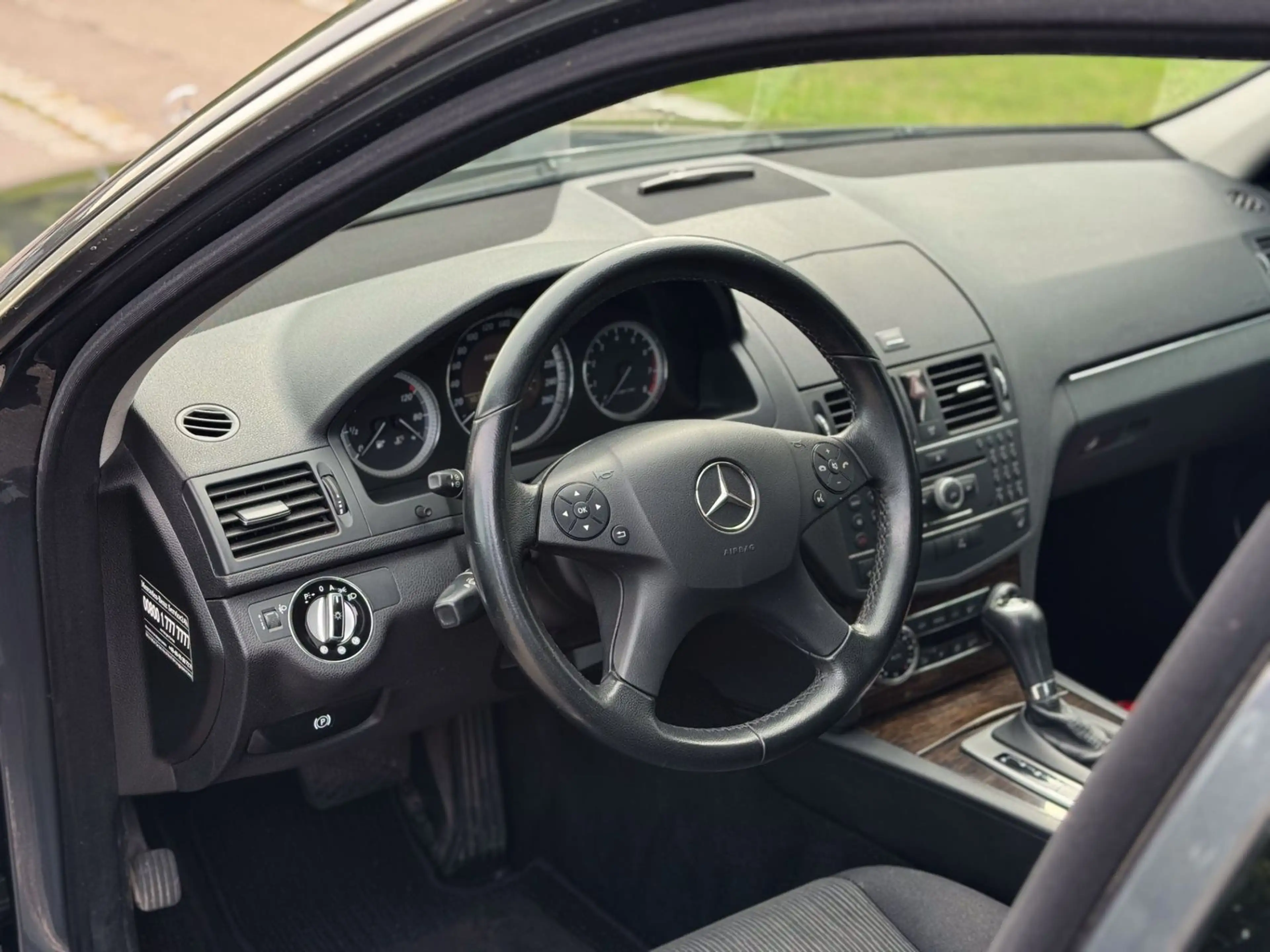 Mercedes-Benz C 200 K Elegance Automatik *SHZ*Navi*PDC — photo 11