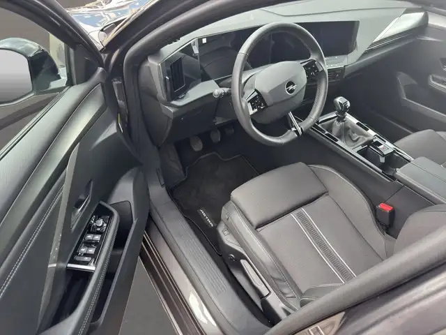 Opel Astra view 15