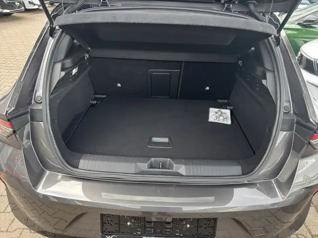 Opel Astra view 14