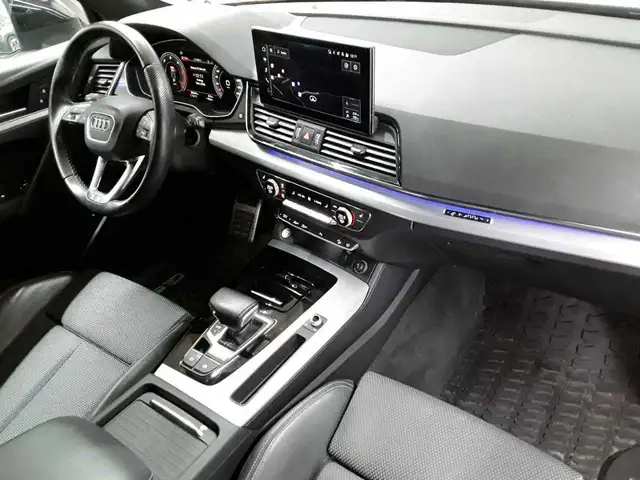 Audi Q5 view 9
