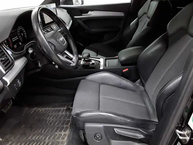 Audi Q5 view 7