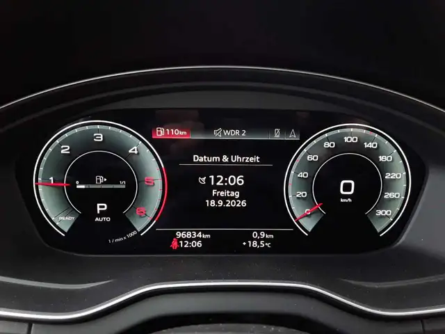 Audi Q5 view 11