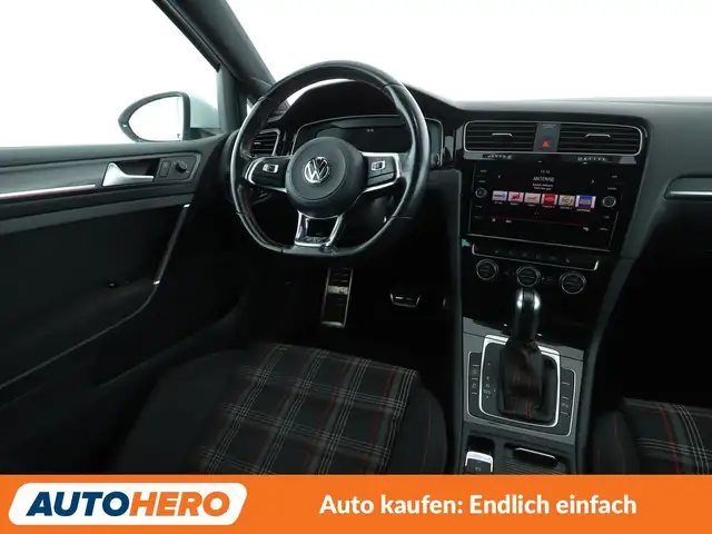 Volkswagen Golf view 13