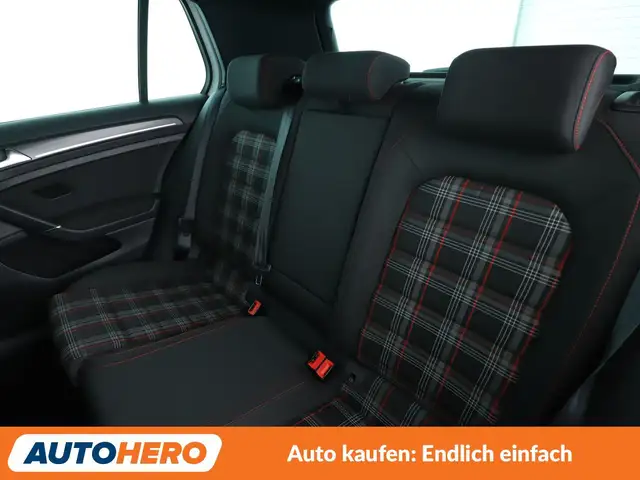 Volkswagen Golf view 14