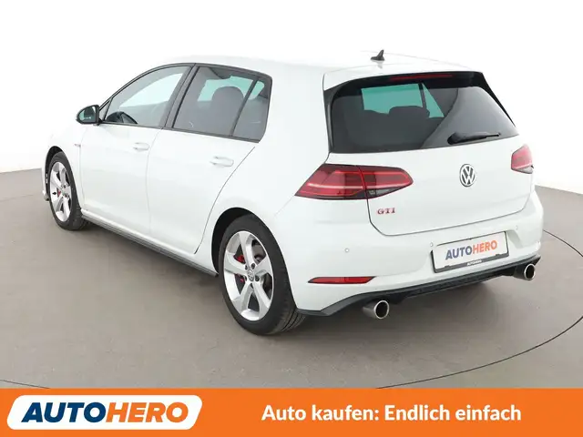 Volkswagen Golf view 4