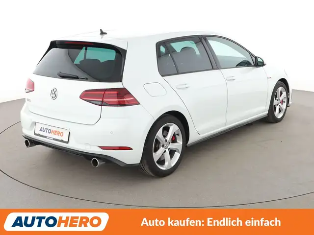 Volkswagen Golf view 6