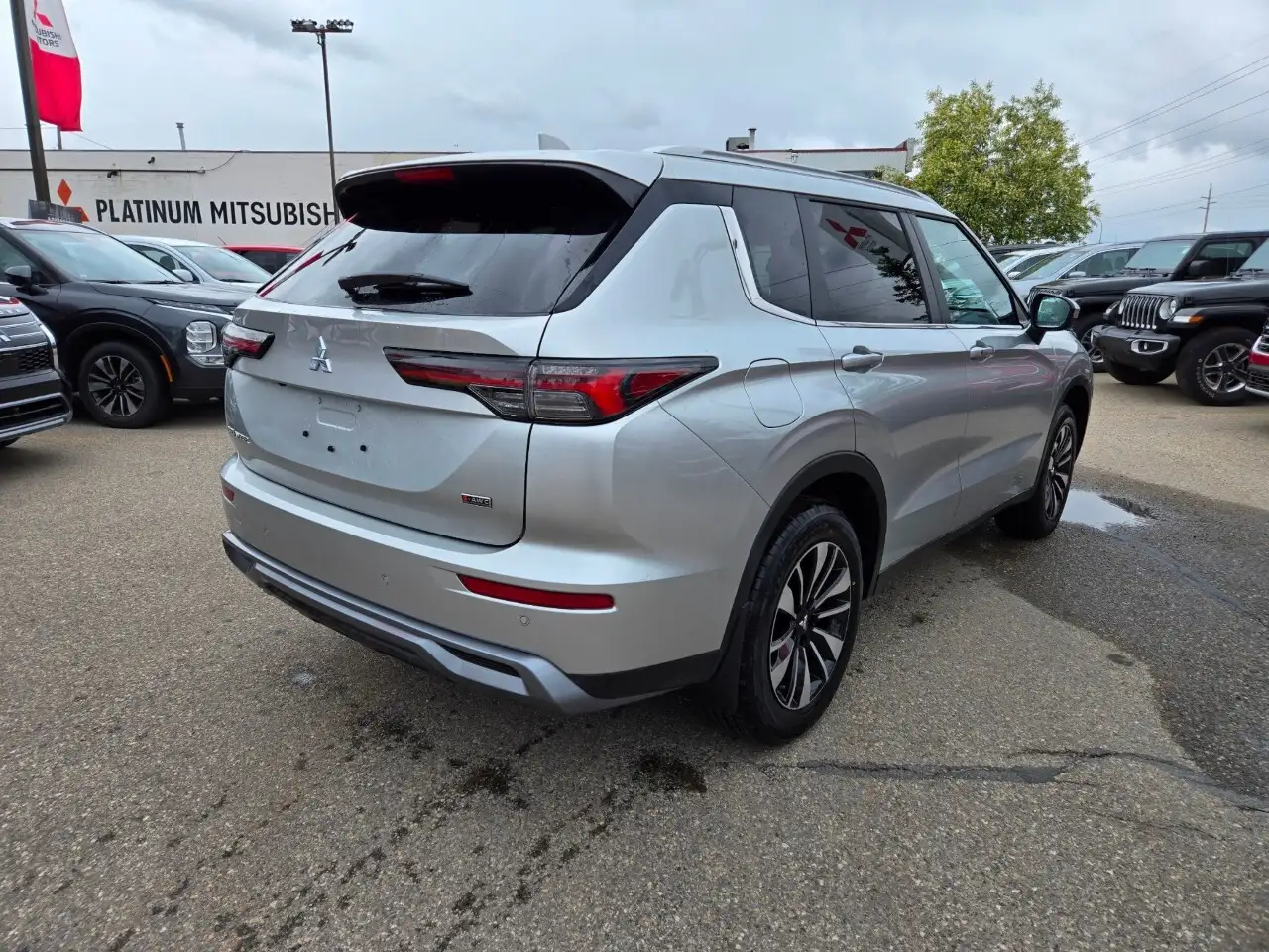 Mitsubishi Outlander снимка Mitsubishi Outlander