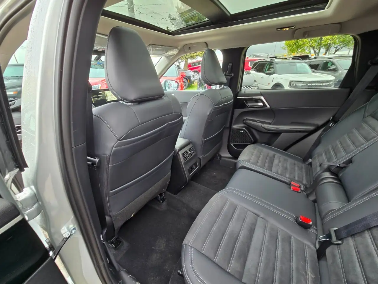 Mitsubishi Outlander снимка Mitsubishi Outlander