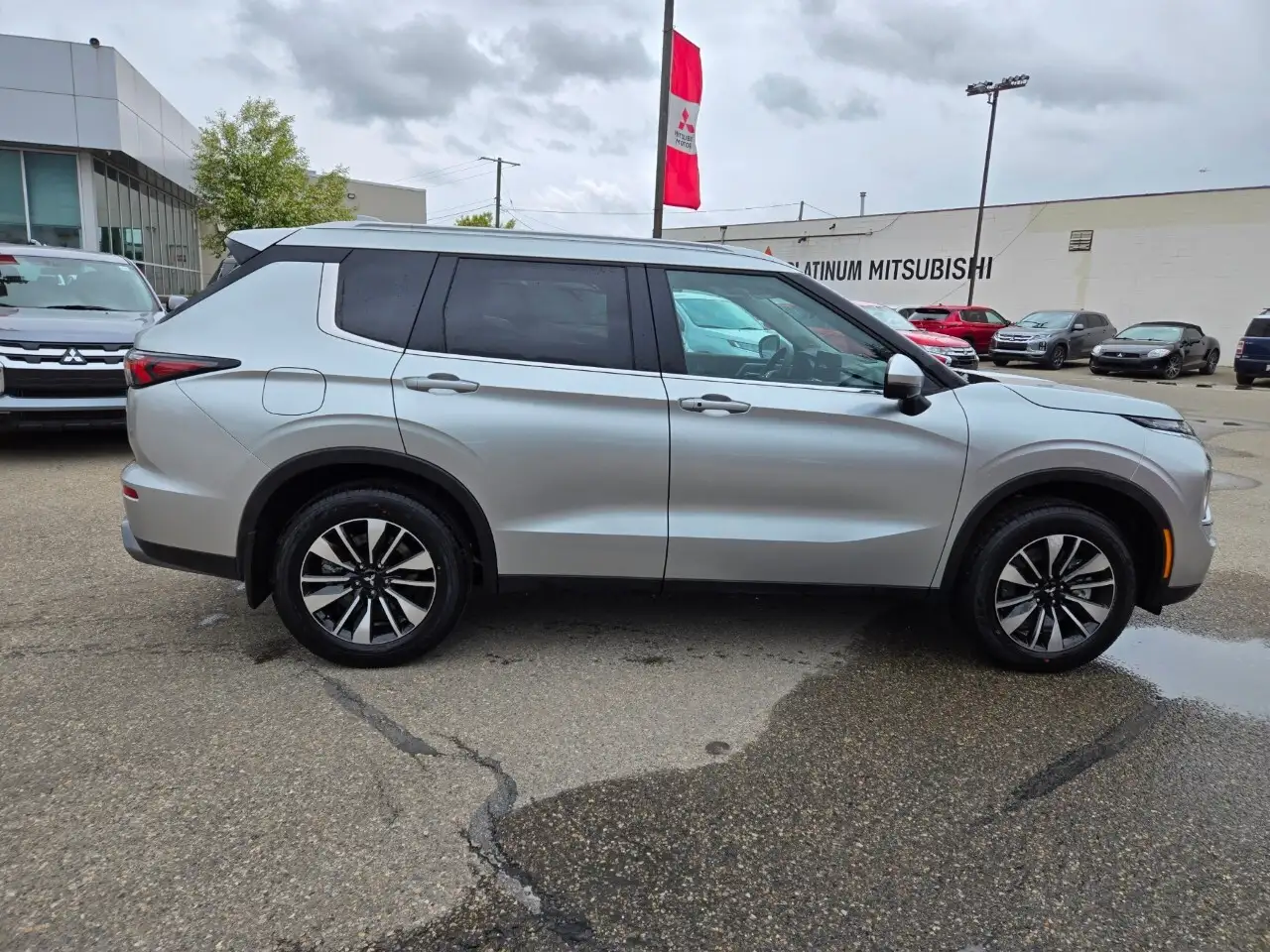 Mitsubishi Outlander снимка Mitsubishi Outlander