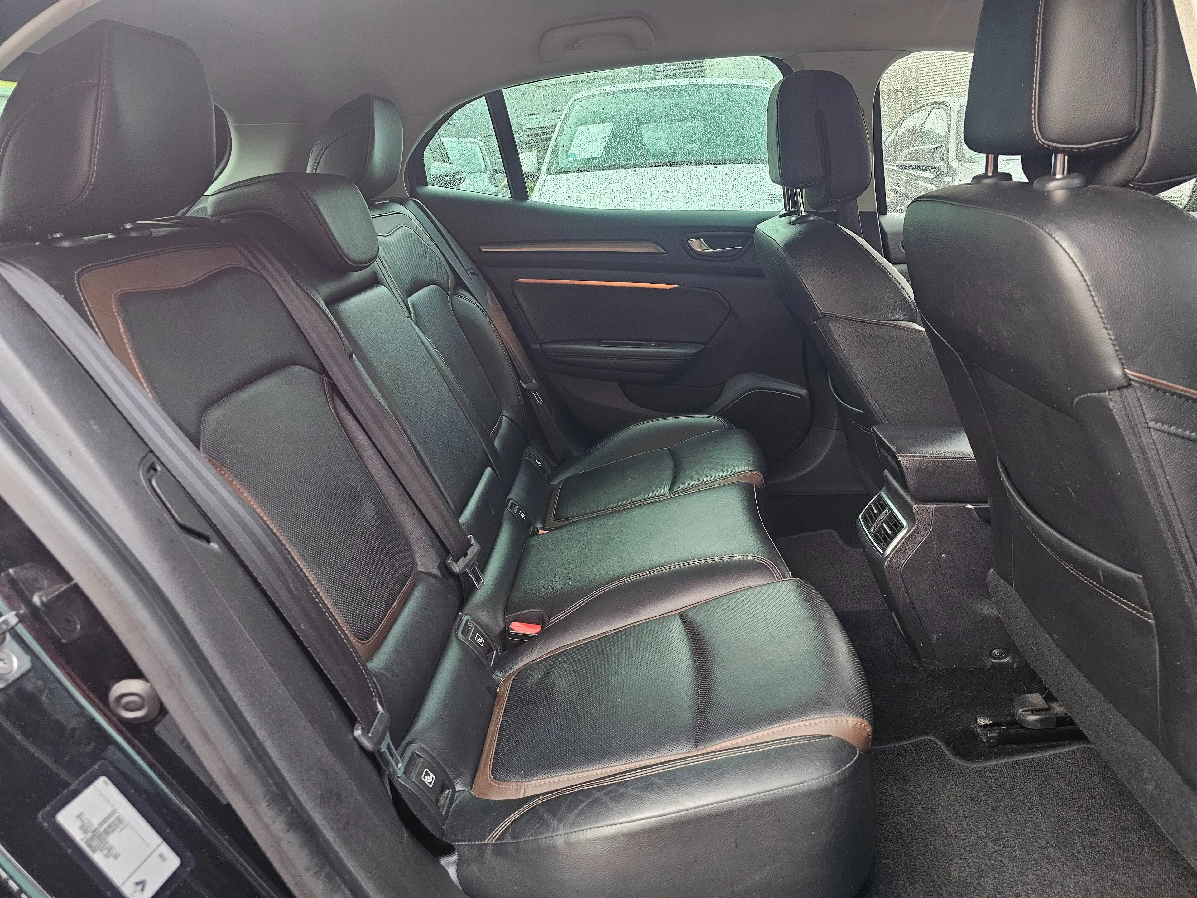 Renault Megane Symphony — photo 14