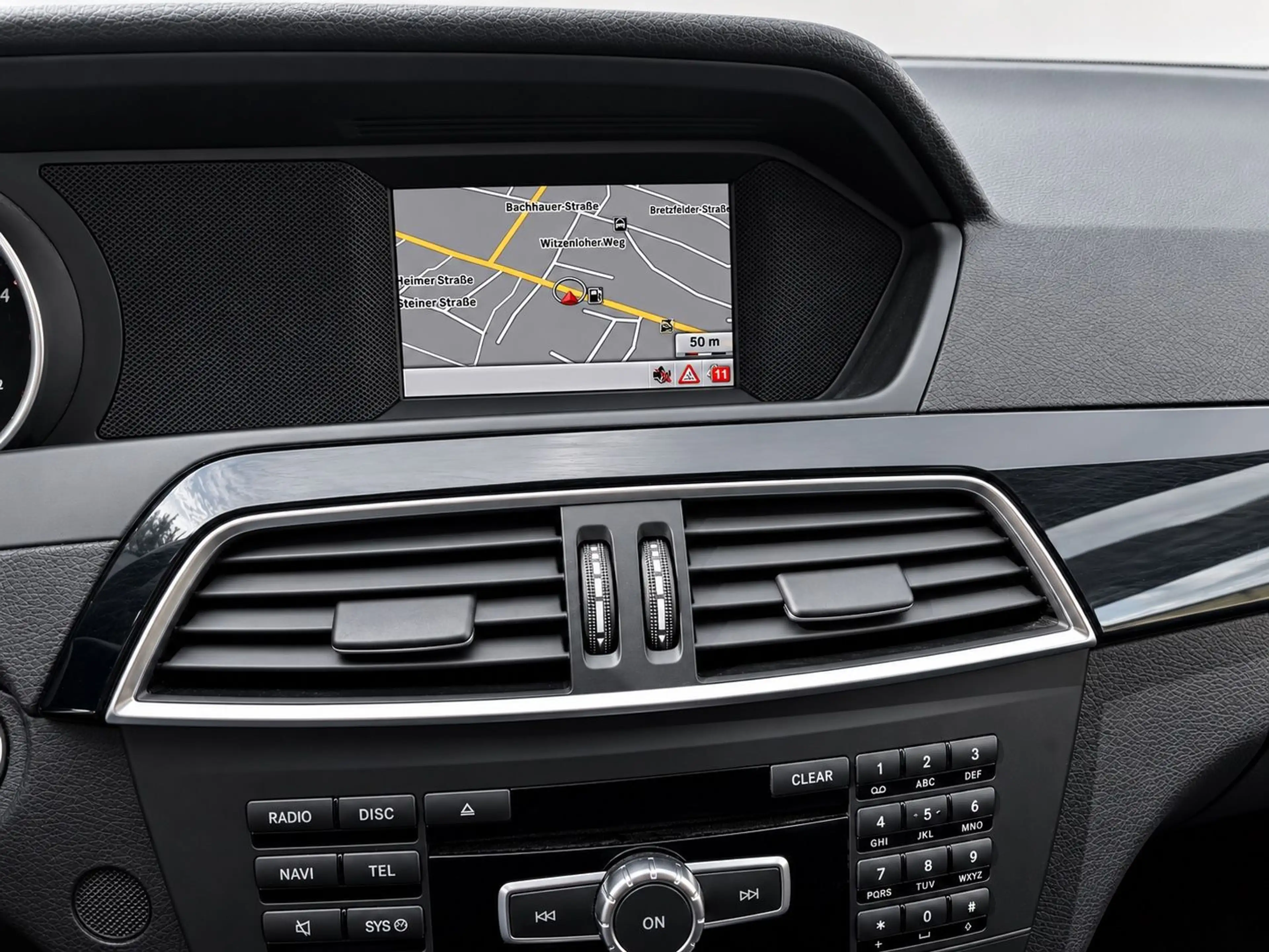 Mercedes-Benz C 180 CGI - AHK | NAVI | PTS | SHZ — photo 15