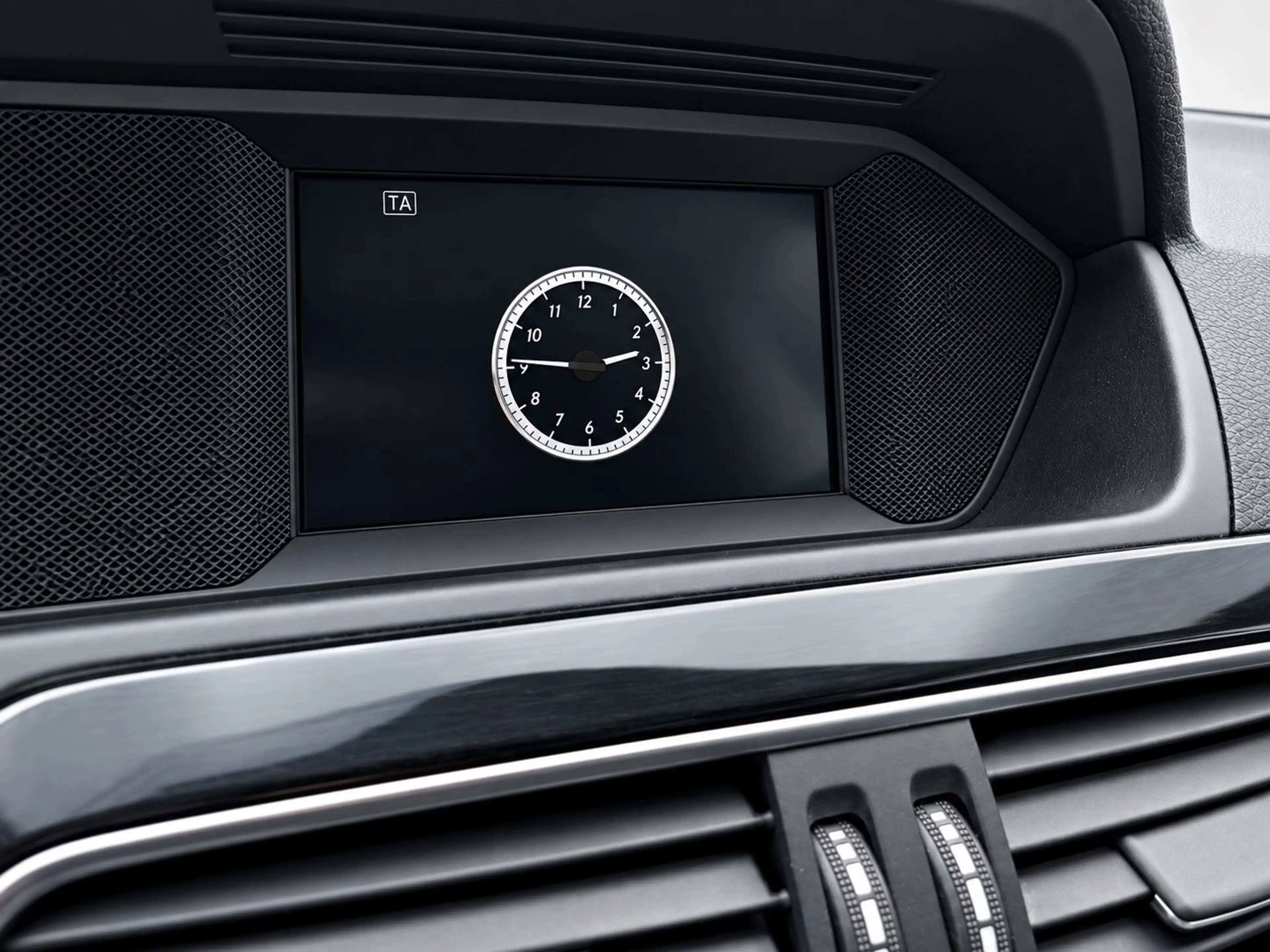 Mercedes-Benz C 180 CGI - AHK | NAVI | PTS | SHZ — photo 16
