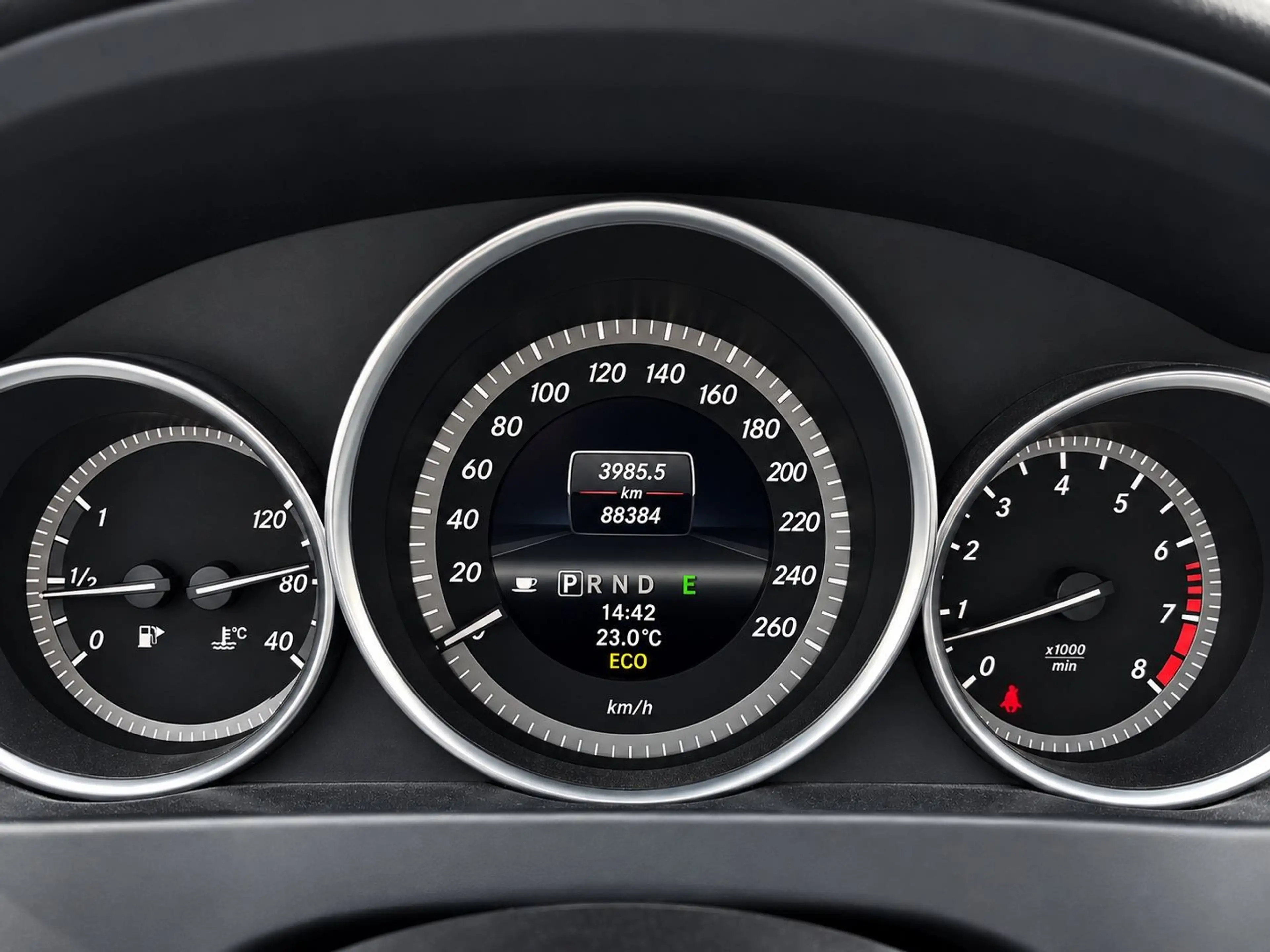 Mercedes-Benz C 180 CGI - AHK | NAVI | PTS | SHZ — photo 13