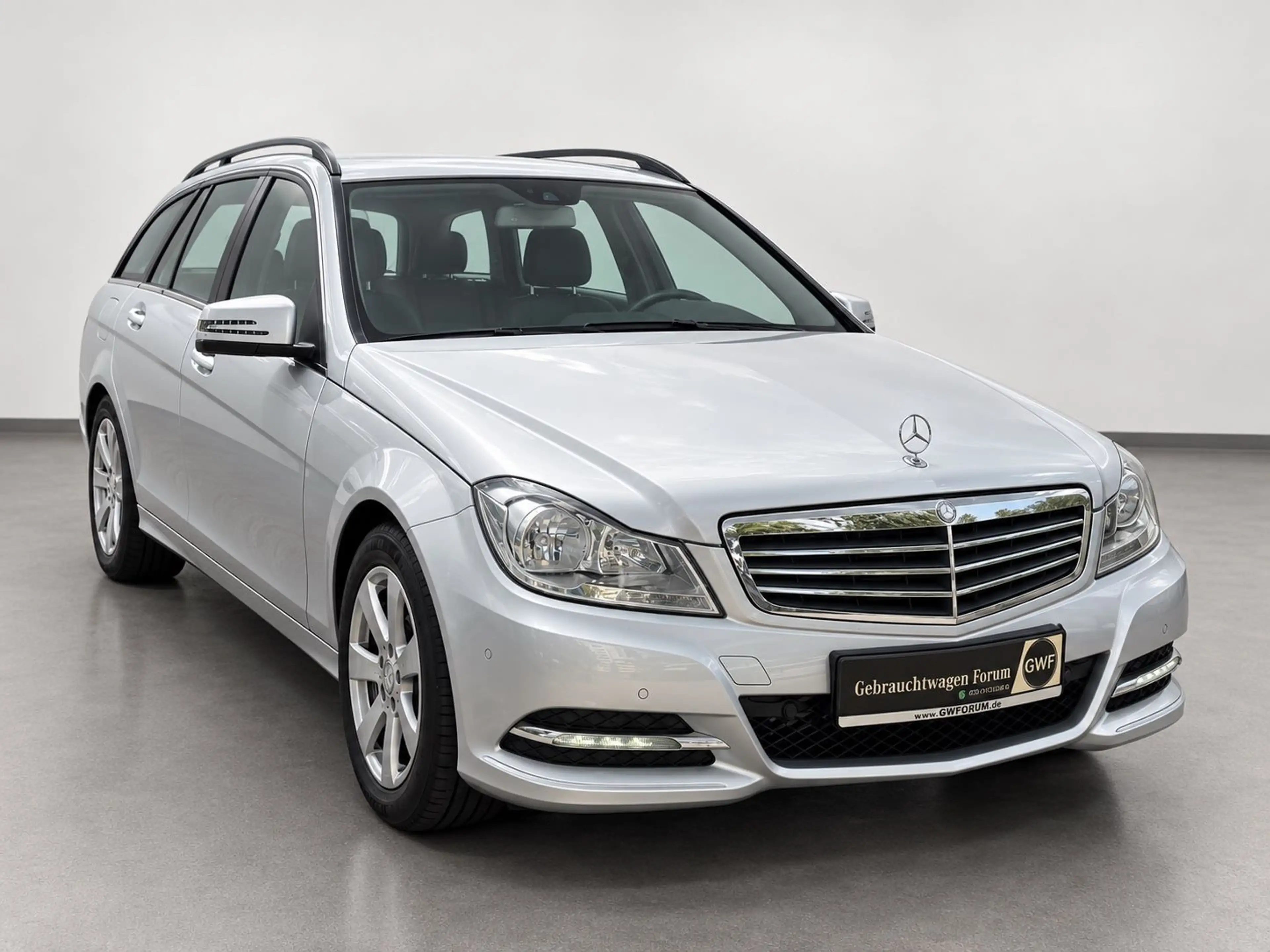 Mercedes-Benz C 180 CGI - AHK | NAVI | PTS | SHZ — photo 8