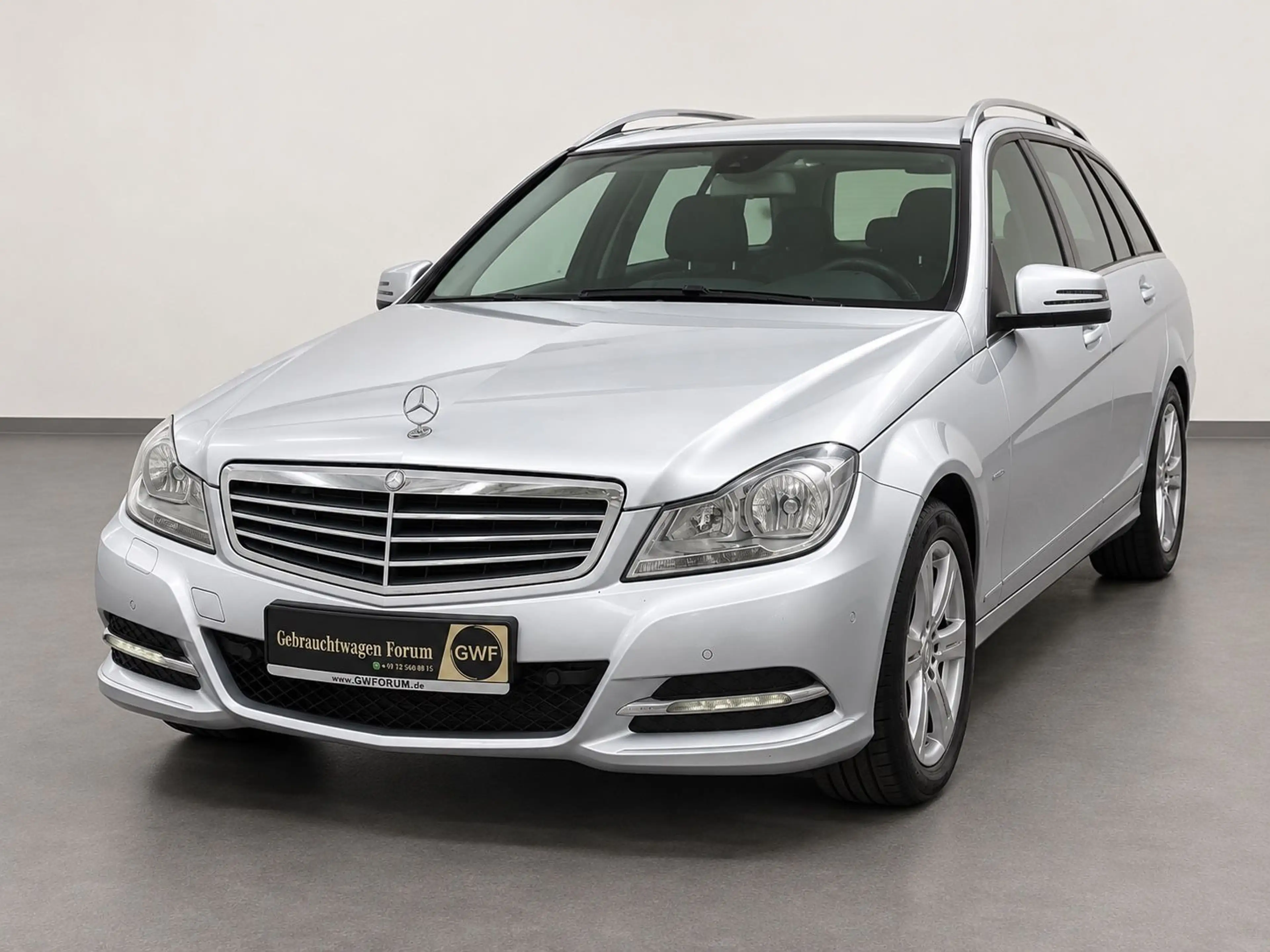Mercedes-Benz C 180 CGI - AHK | NAVI | PTS | SHZ — photo 9