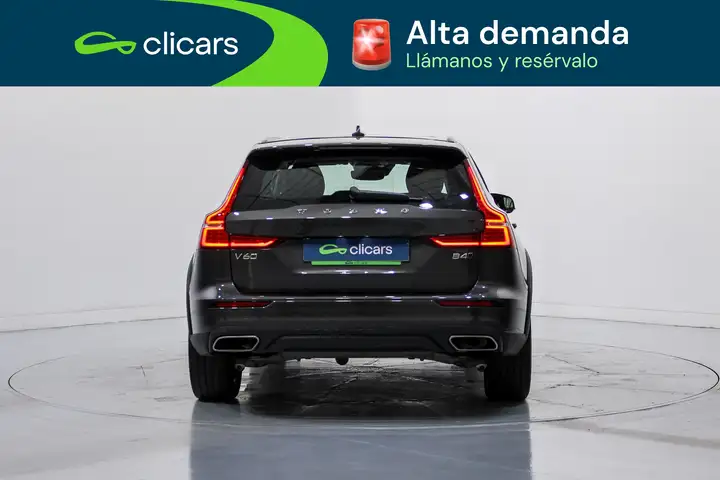 Volvo S60 2022, foto 4