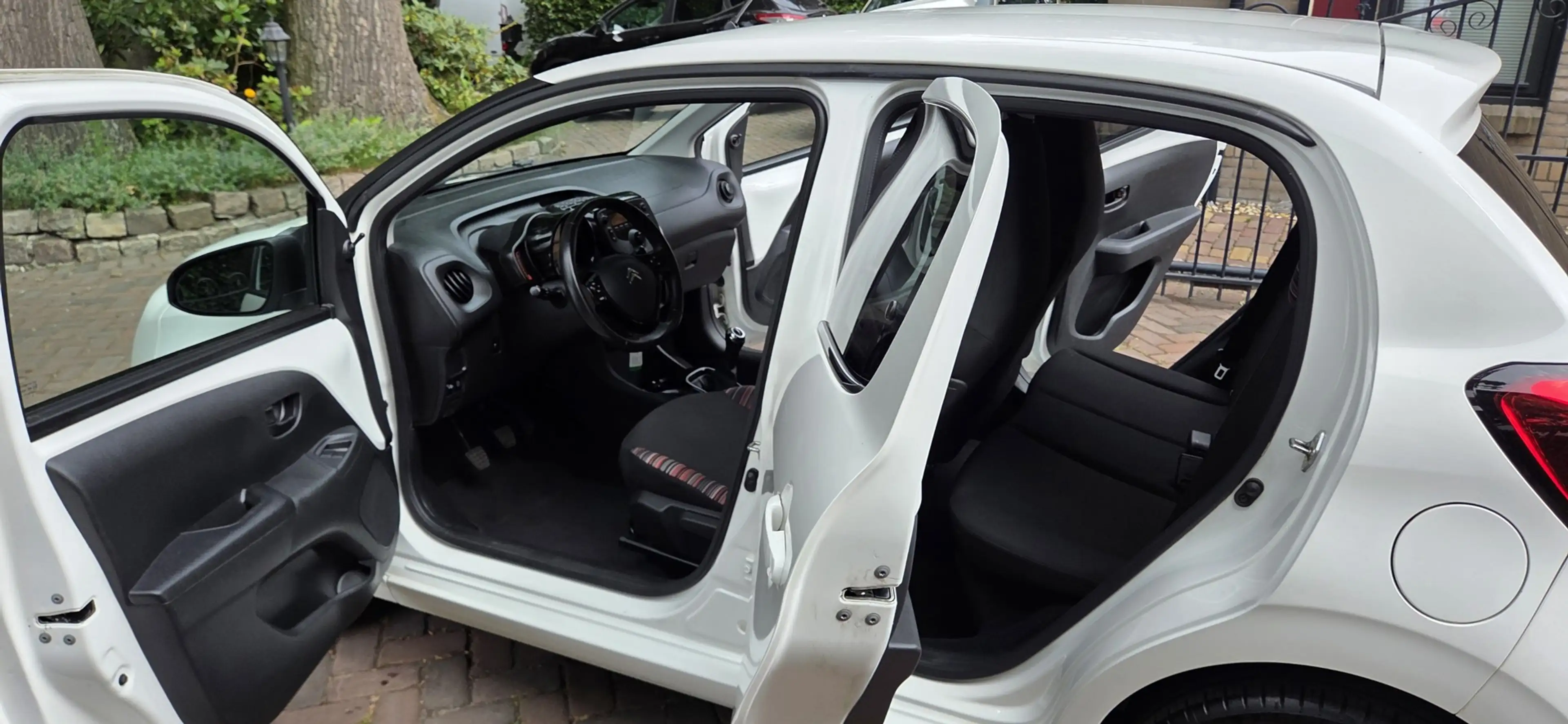 Citroen C1 1.0 VTi Feel — photo 9