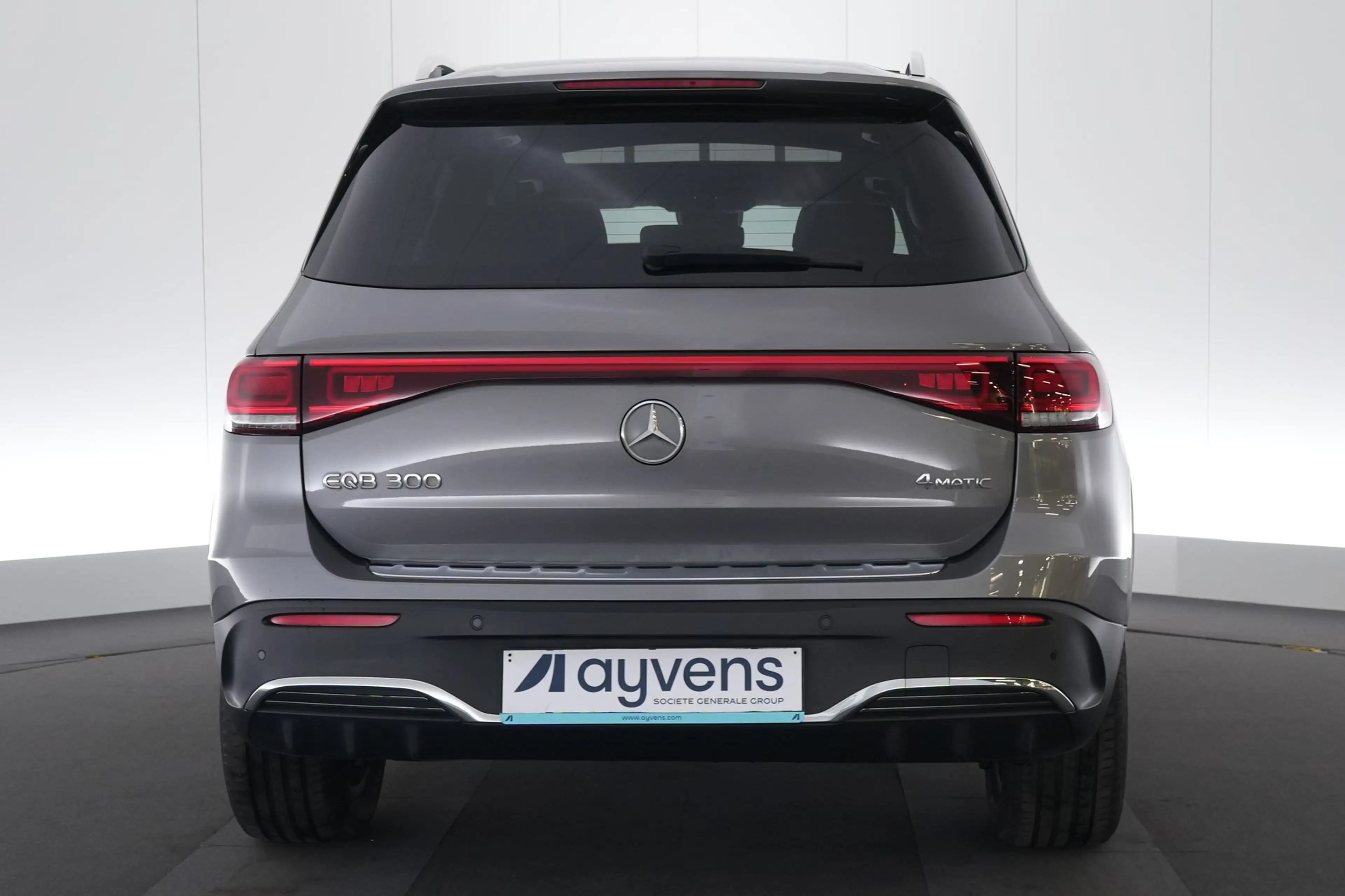 Mercedes-Benz EQB 300 4-Matic AMG Line Premium LEDER/CUIR LED GPS PDC CA — photo 8