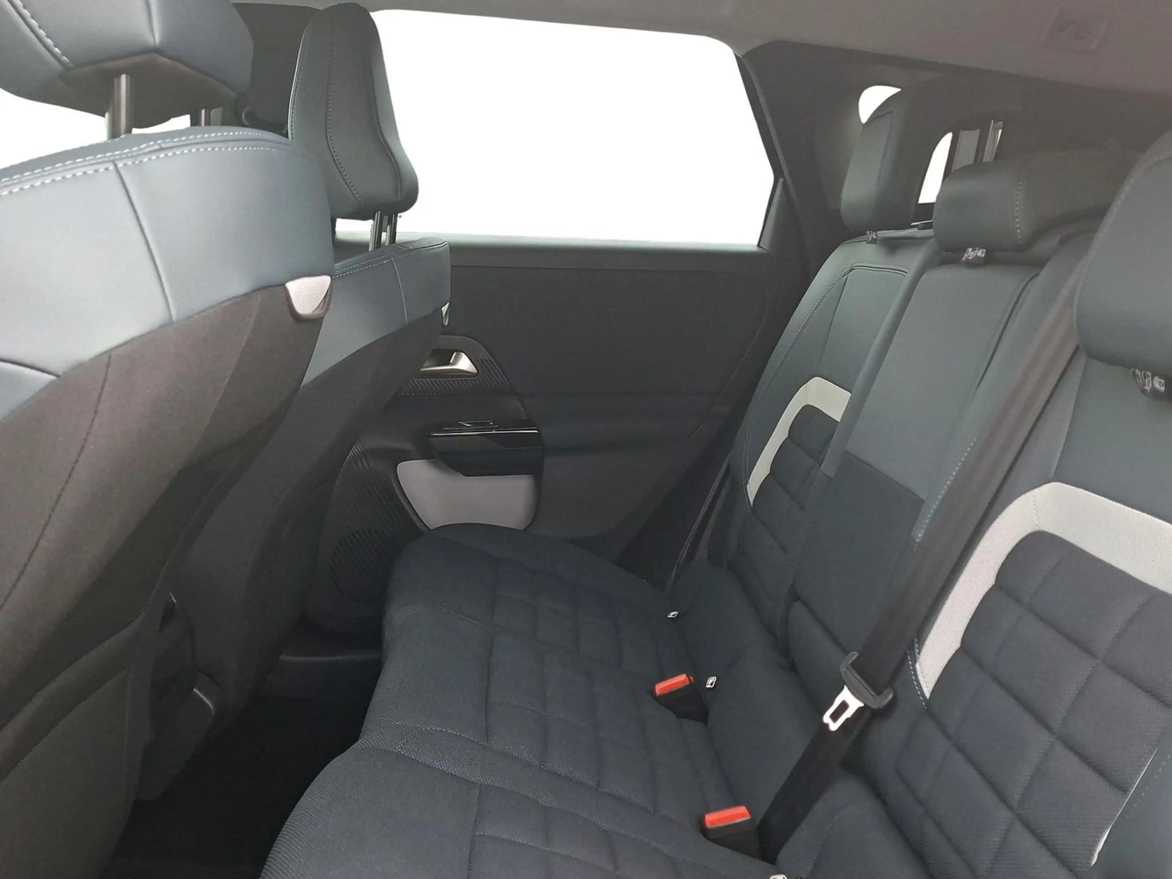 Citroen C5 Aircross Plus Hybrid 145 e-DSC6 Kamera Navi — photo 8