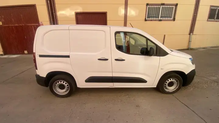 Citroën Berlingo 2021, foto 6