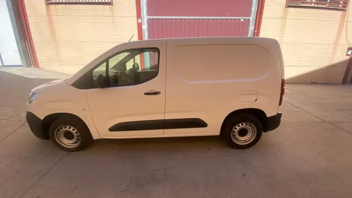 Citroën Berlingo 2021, foto 2