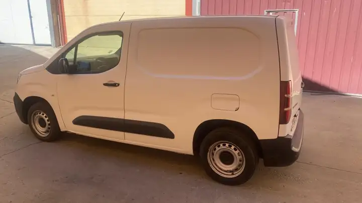 Citroën Berlingo 2021, foto 18