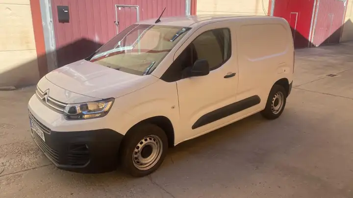 Citroën Berlingo 2021, foto 3