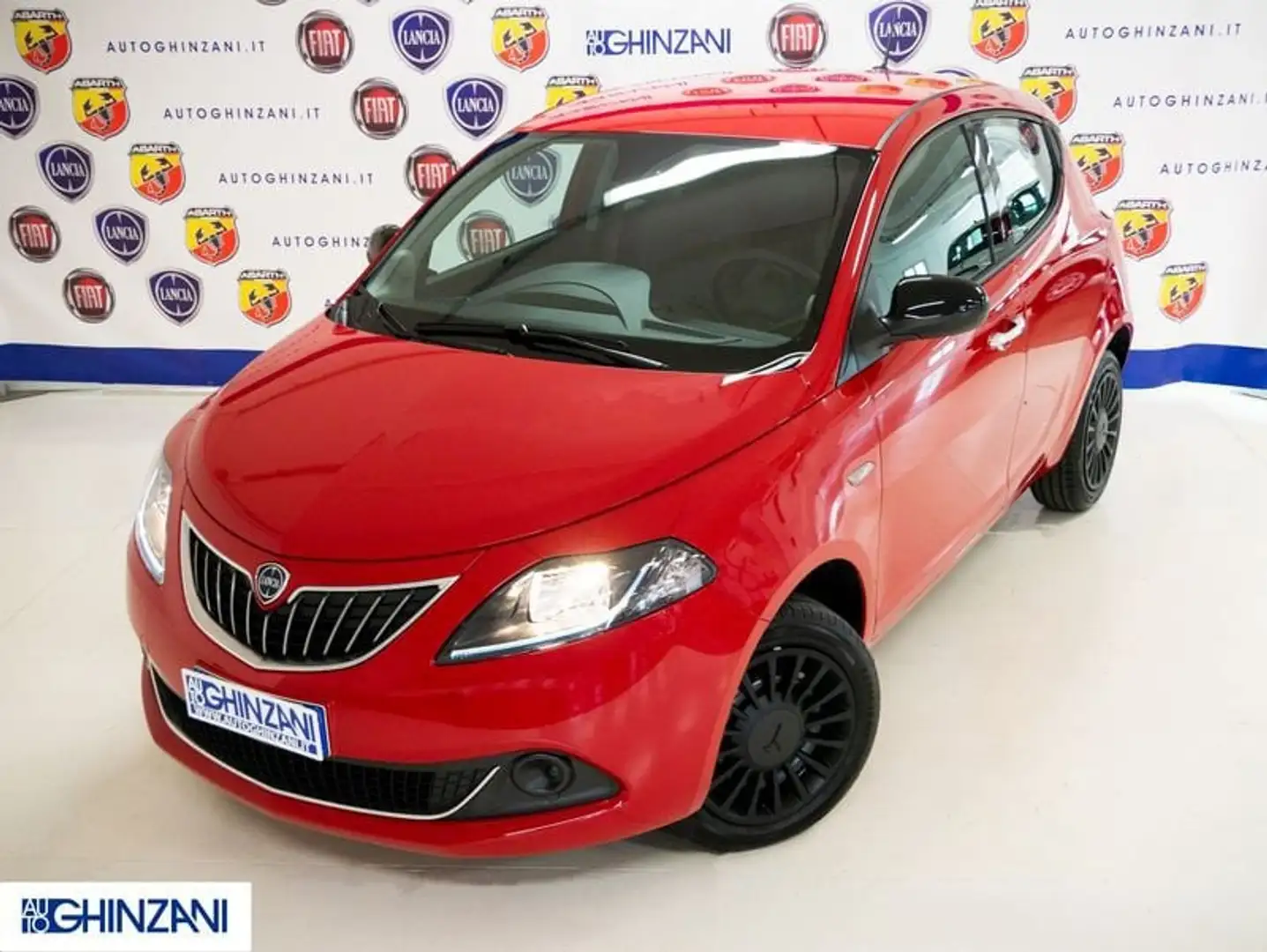 Lancia Ypsilon 1.0 Hybrid 70 CV S&S Silver Neo Patentati - Km0 Rood - 2