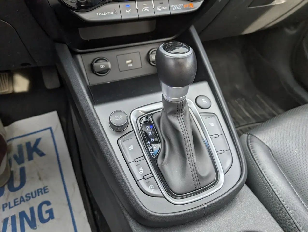 Hyundai KONA снимка Hyundai KONA