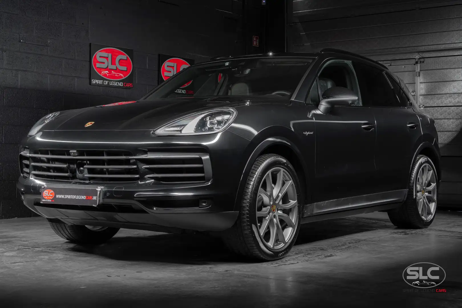 Porsche Cayenne Cayenne E-Hybrid Platinum Edition 21"/ACC/Pano.. Schwarz - 1
