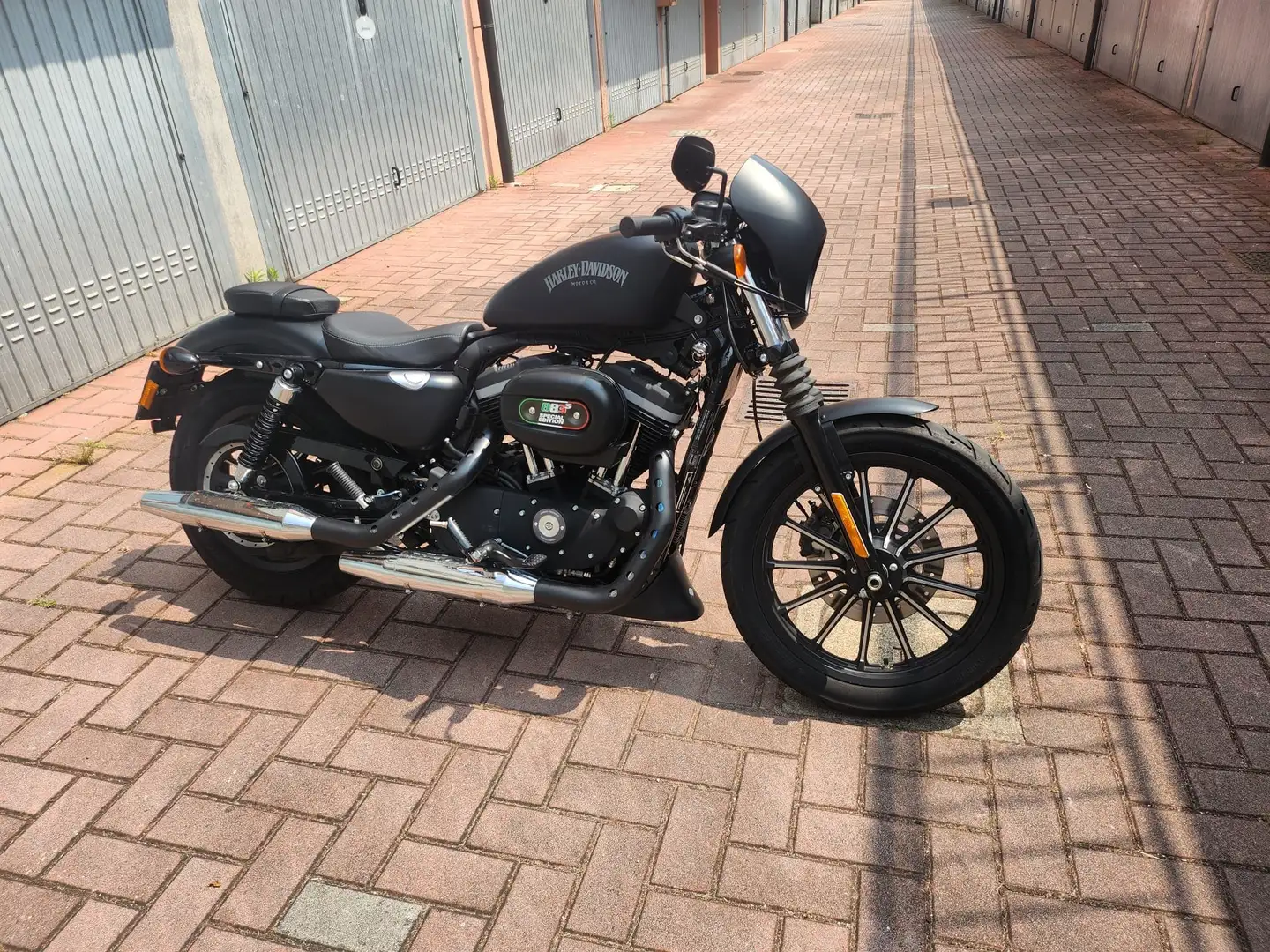 Harley-Davidson Iron 883 Special edition Negru - 1