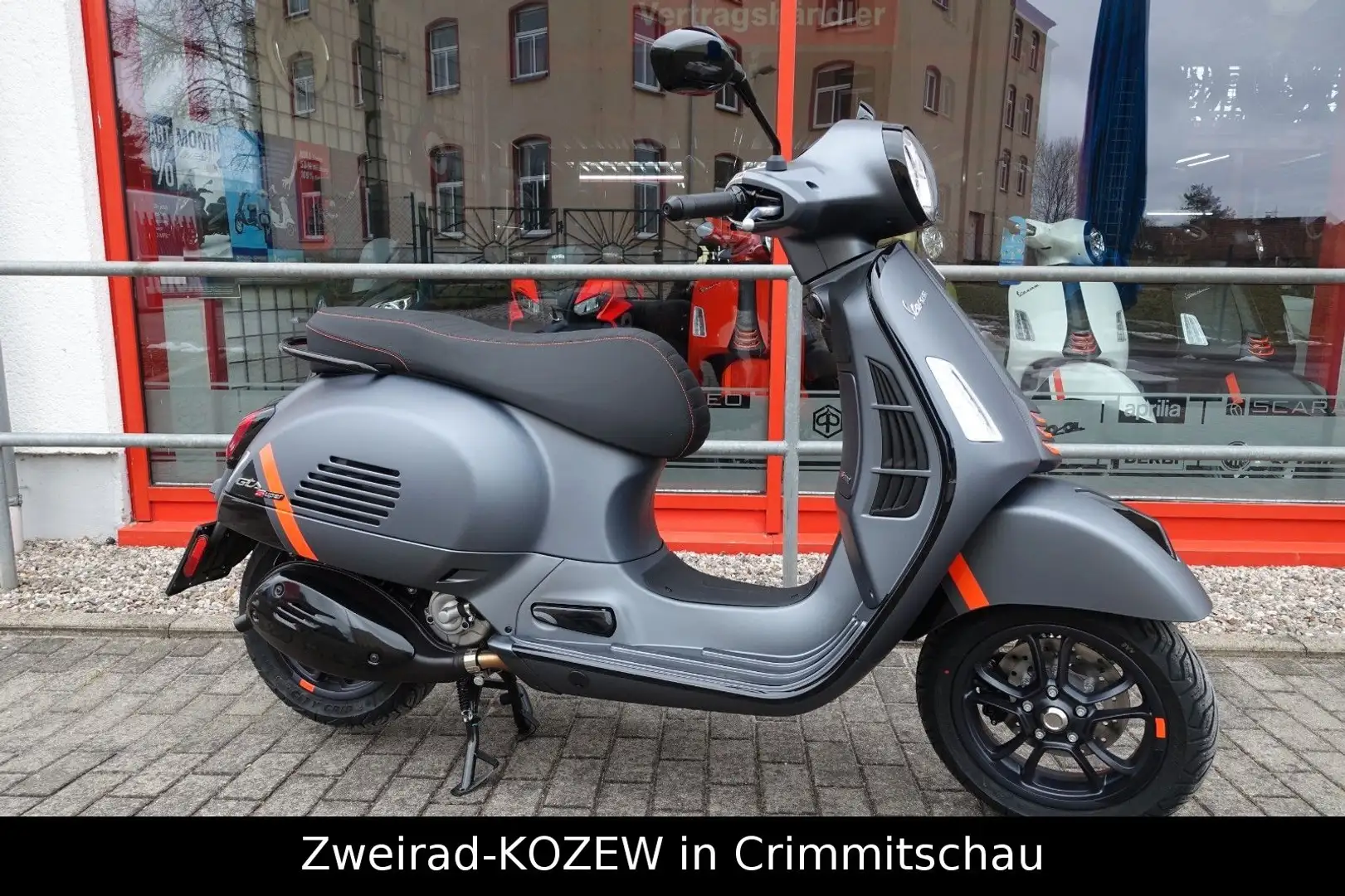 Vespa GTS 125 Super Sport hpe E5 Keyless - 1