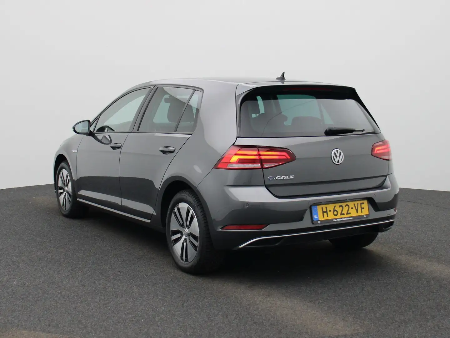 Volkswagen e-Golf E-DITION | NAVIGATIE | CLIMATE CONTROL | LED VERLI Grijs - 2