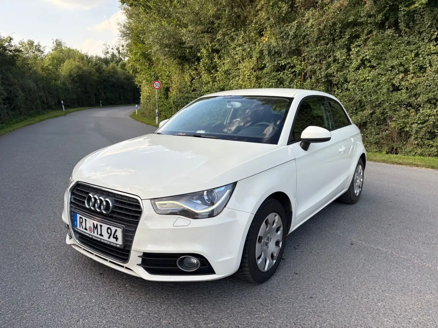 Audi A1 1.6 TDI Attraction LED/Xenon/ Blanc - 1