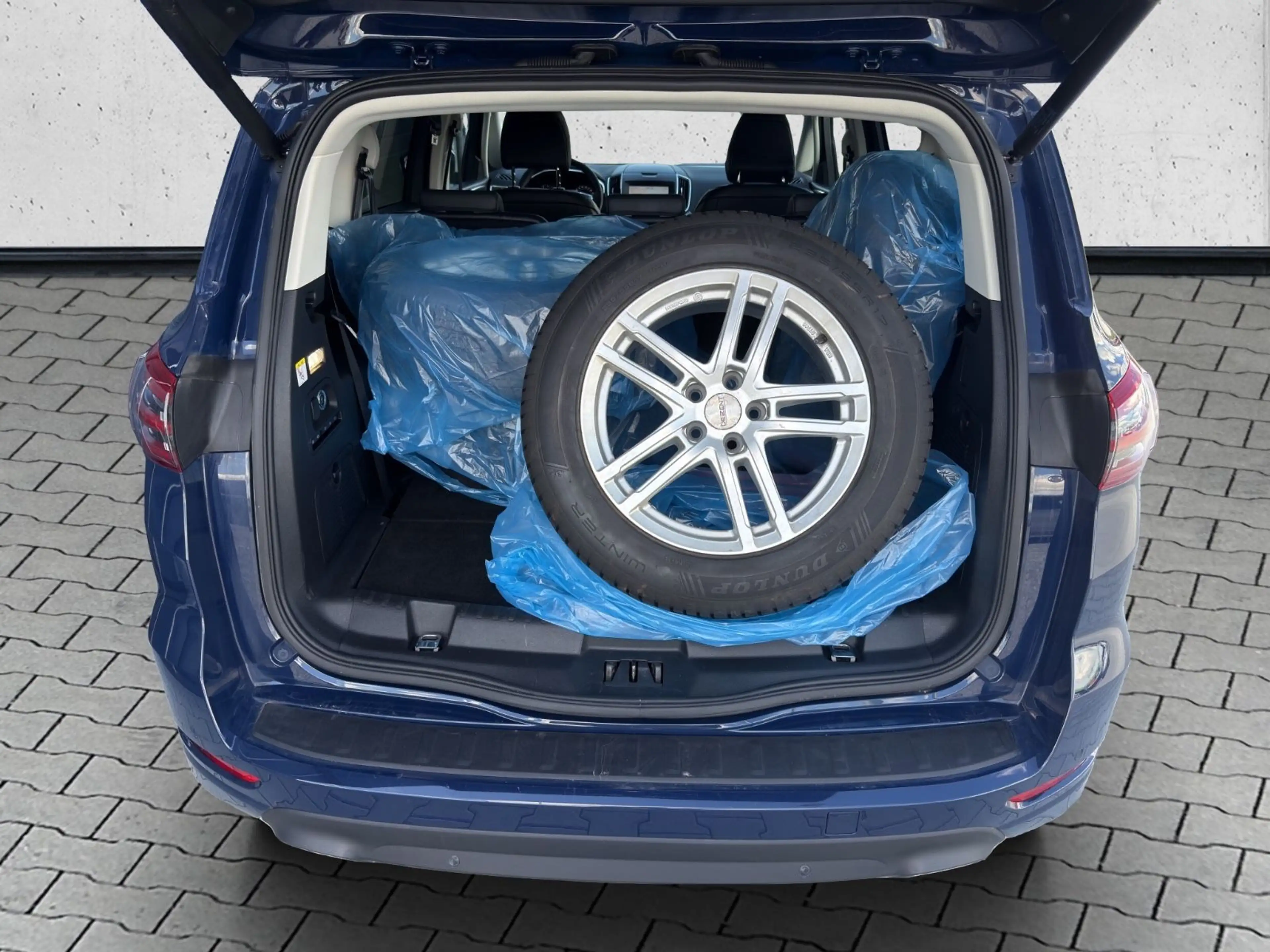 Ford S-Max S-MAX 2.0 Titanium X 140kw LED 7-Sitzer AHK ACC — photo 10