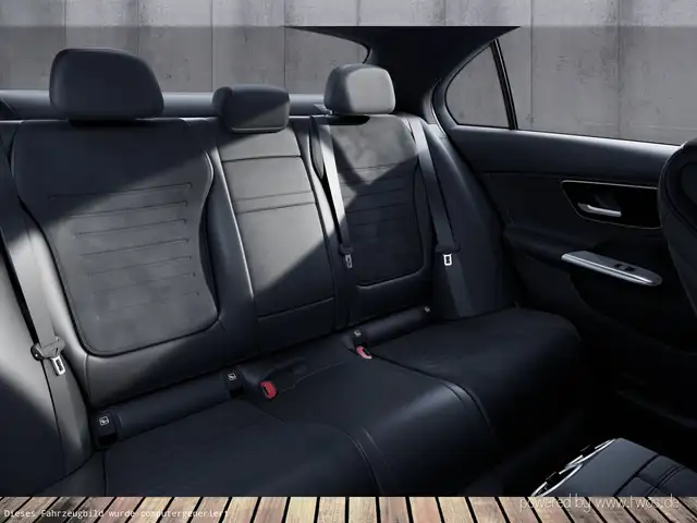 Mercedes-Benz C-Class view 9