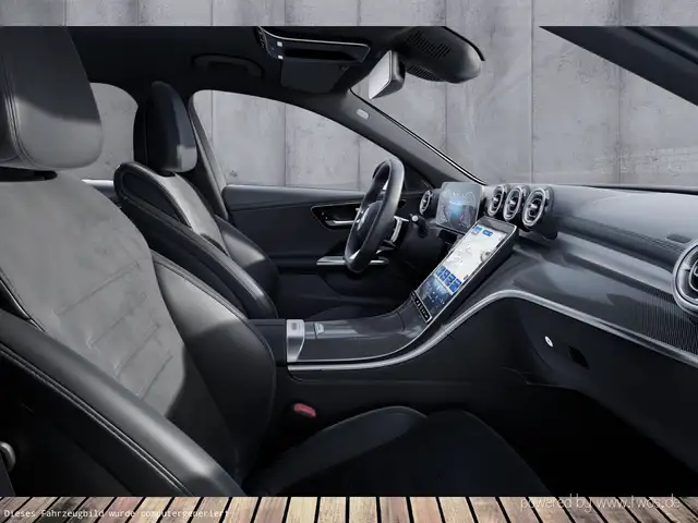 Mercedes-Benz C-Class view 4