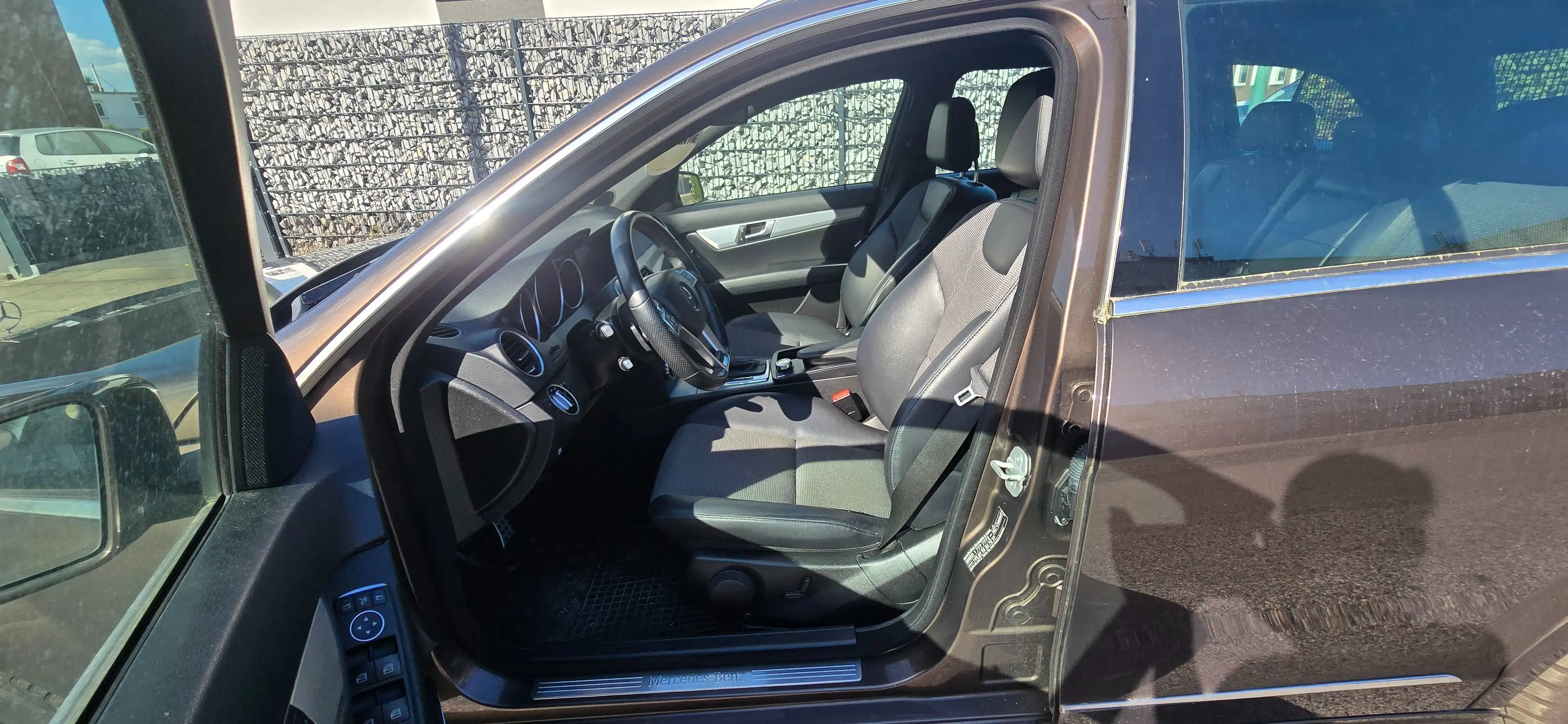 Mercedes-Benz C 250 C 250 CGI BlueEfficiency (204.247) — photo 14