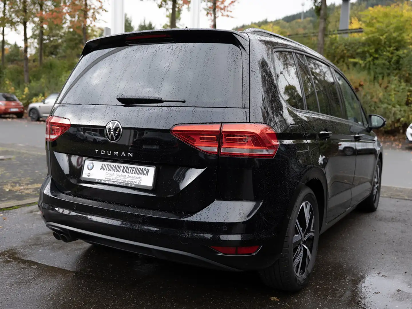 Volkswagen Touran 2.0 TDI Comfortline PANO STANDHZ ACC Schwarz - 2