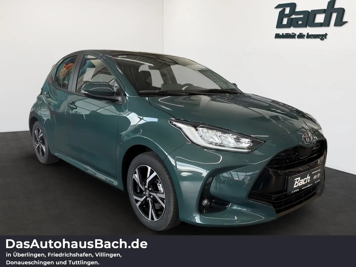 Toyota Yaris 1,5 Hybrid Teamplayer Comfort + Safety ACC Grün - 2