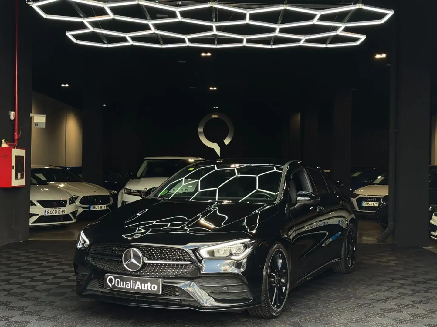 Mercedes-Benz CLA 180 Negro - 1