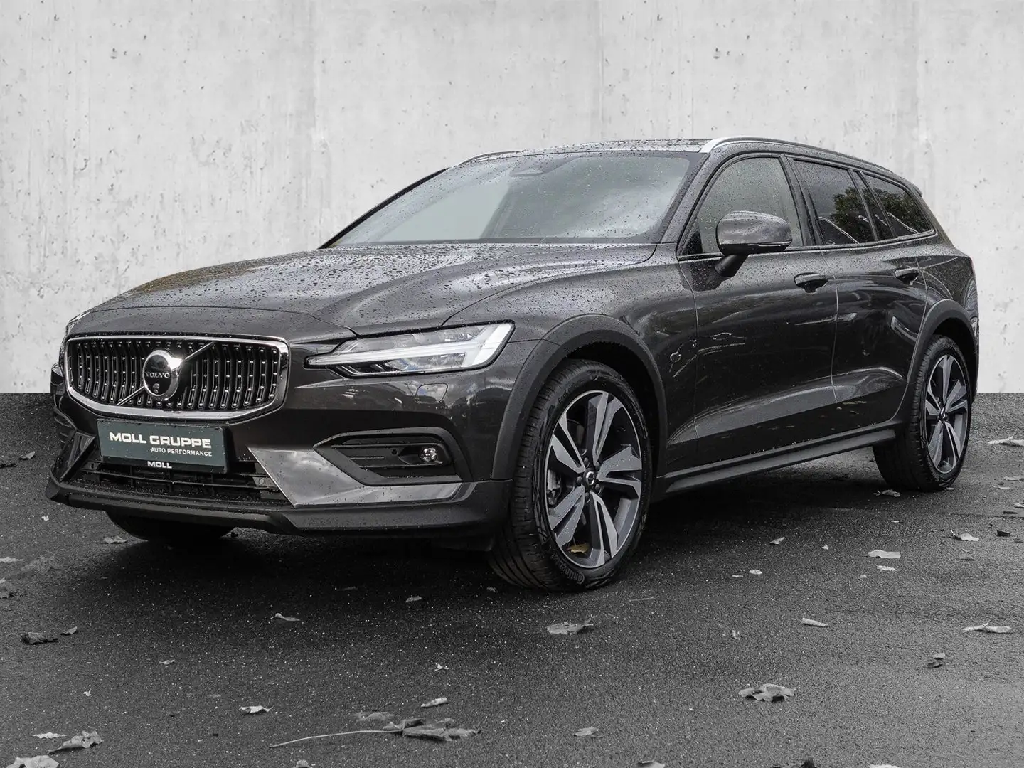 Volvo V60 Cross Country B4 AWD Ultimate Ultimate AWD Grau - 2