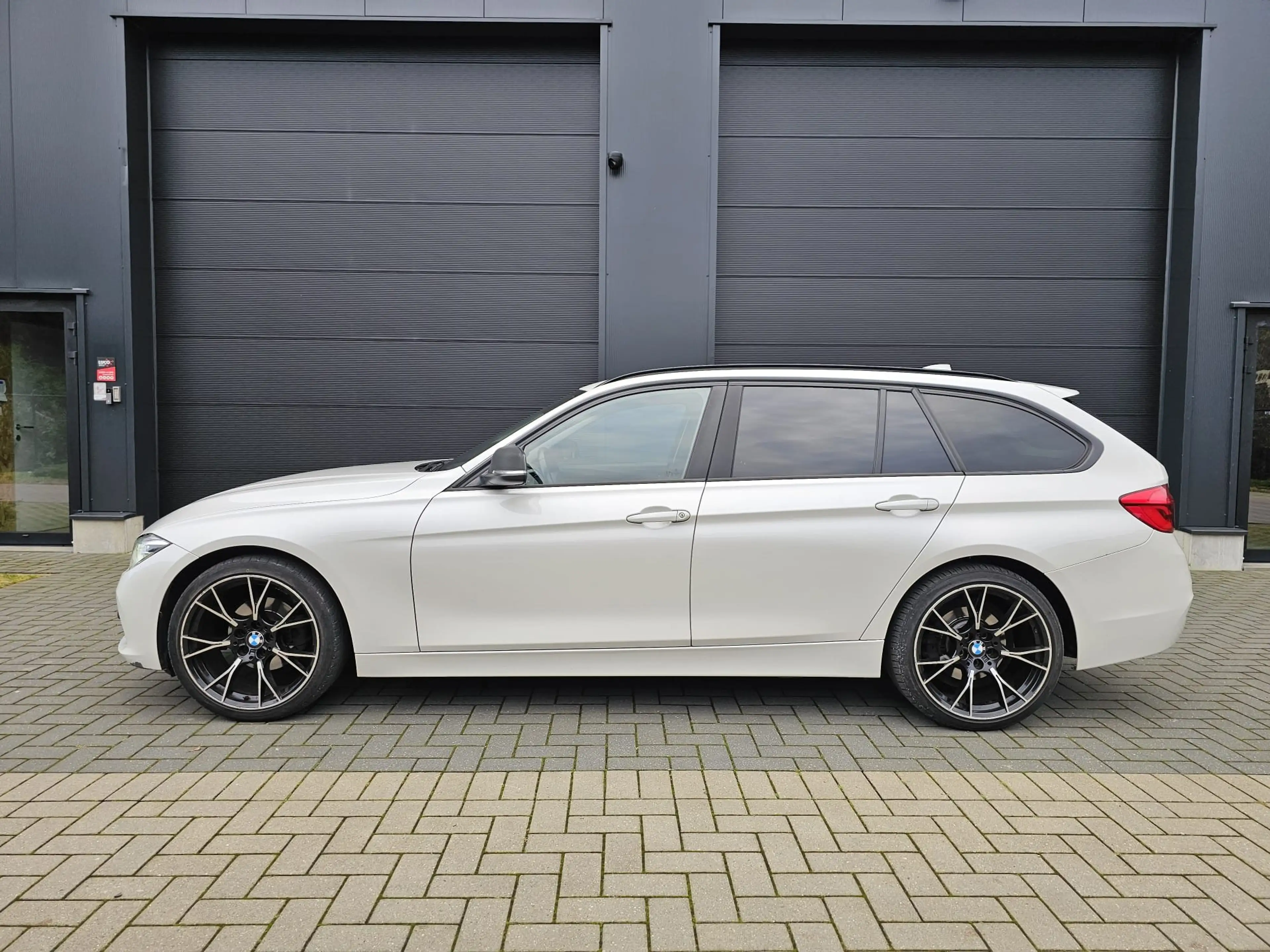 BMW 316 316d Touring / Led / Euro 6d — photo 4