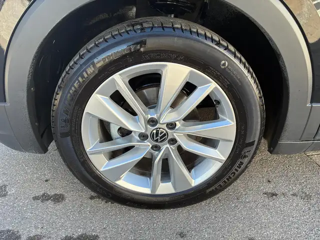 Volkswagen T-Cross view 8