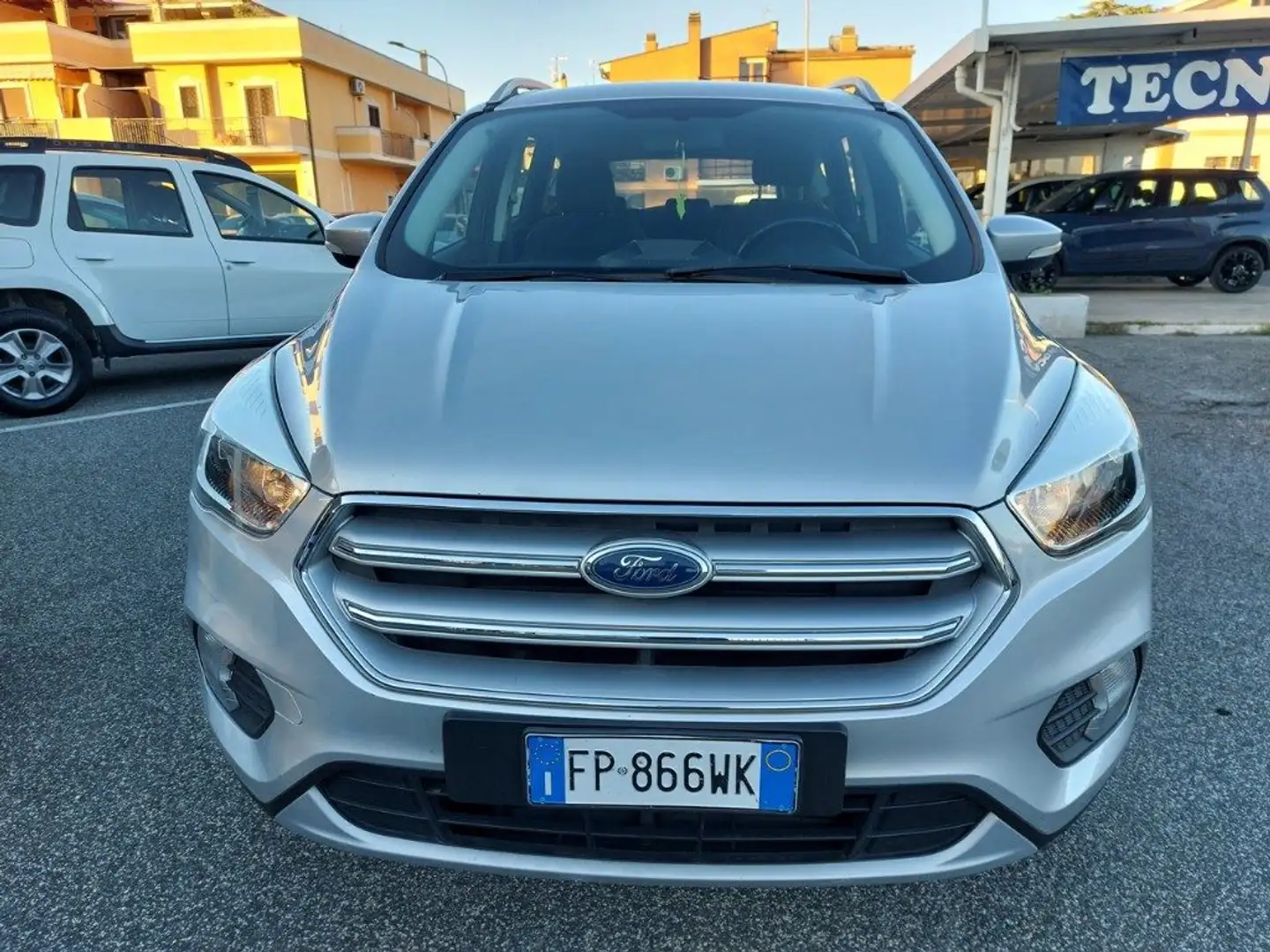 Ford Kuga 1.5 TDCI 120 CV S&S 2WD Titanium Grigio - 2